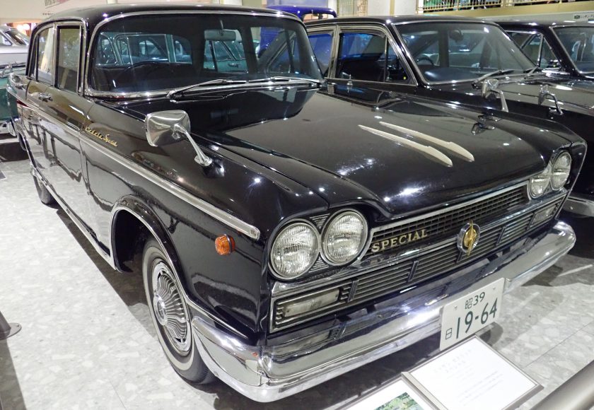 聖火搬送にも活躍の本格大型乗用車 日産 セドリックスペシャル 日本 １９６４年 日本自動車博物館